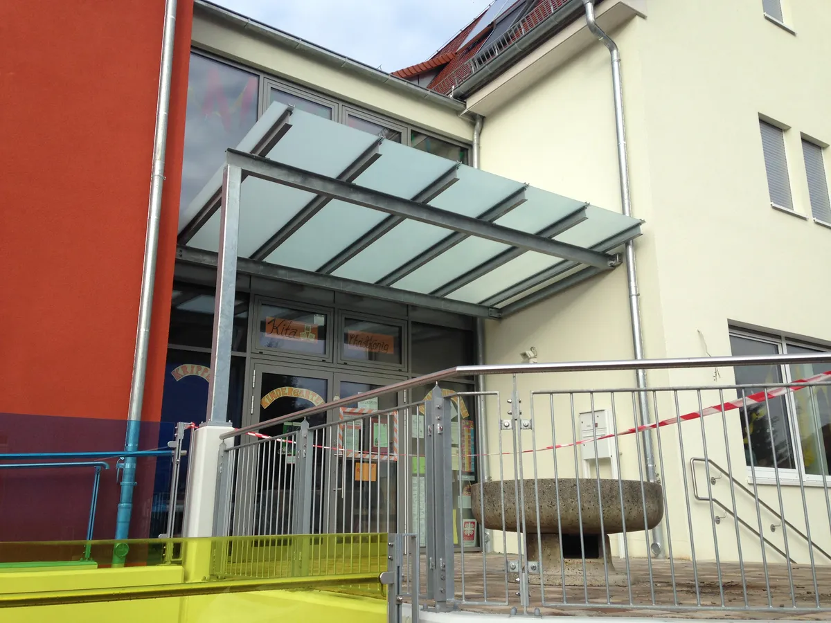 Umbau + Erweiterung Kindergarten + Wohnheim