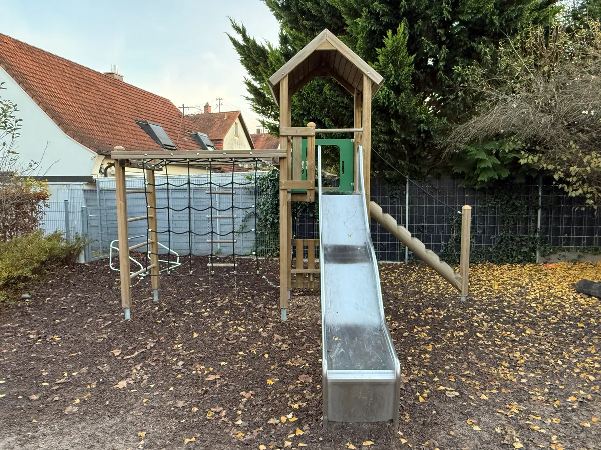 Umbau + Erweiterung Kindergarten + Wohnheim