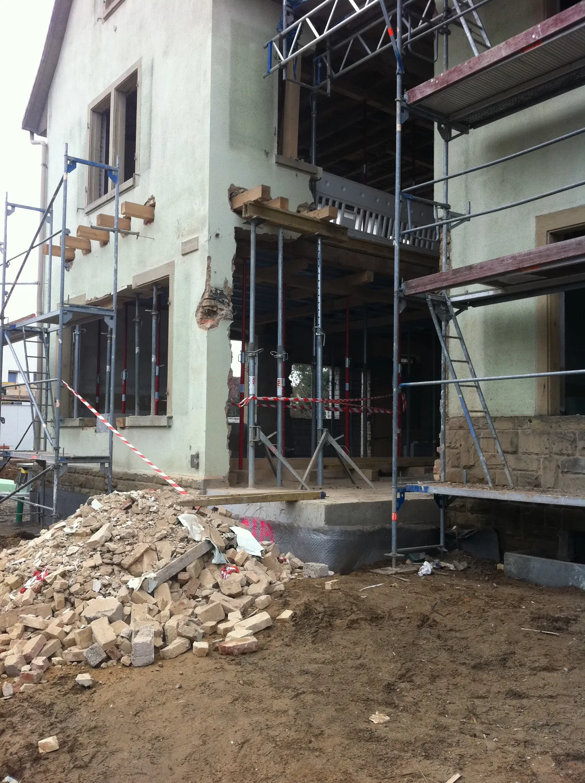 Umbau + Erweiterung Kindergarten + Wohnheim